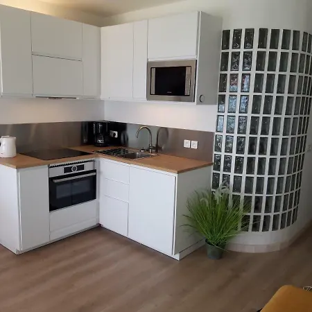 Daire Antibes: A Nest Perched On The Sea! Antibes