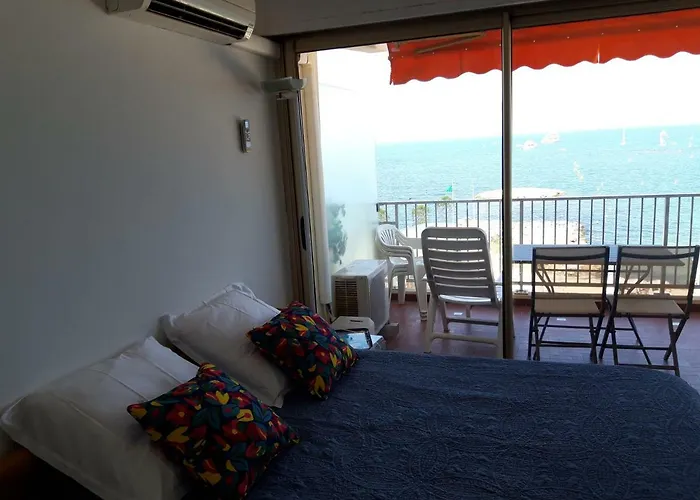 Antibes: A Nest Perched On The Sea! *